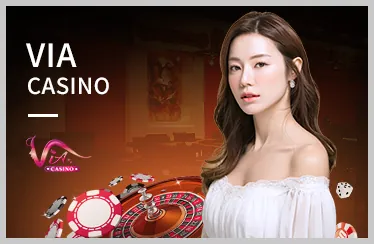 Sòng bạc trực tiếp hm88 với bàn Baccarat và dealer.